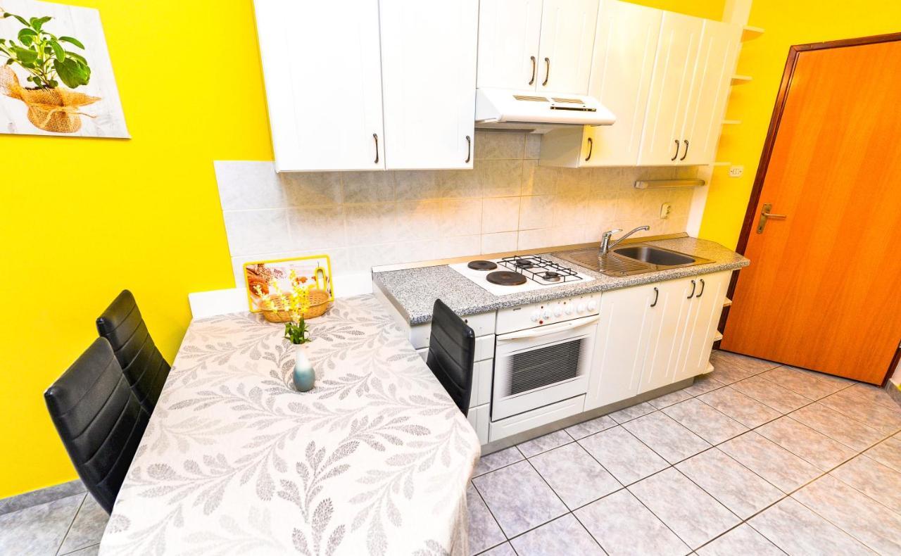 Apartments Hope Новаля Екстериор снимка