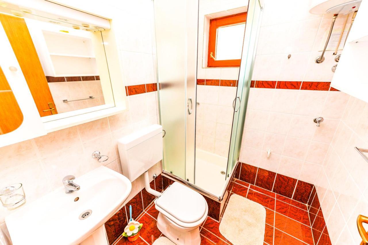 Apartments Hope Новаля Екстериор снимка